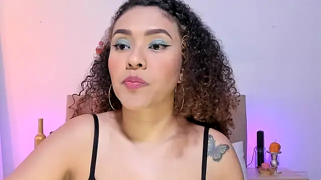 Zoe Gruber online show from 12-19-25, 12:28