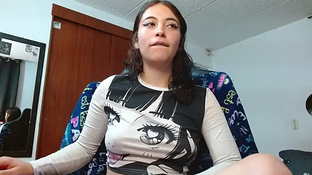 Snapshot of liisaxxx chatting on 02-07-26, 07:34 liisaxxx online show from 02-07-26, 07:34