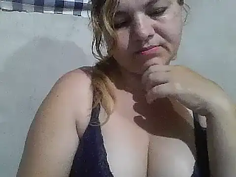 Snapshot of laiscibelle chatting on 09-10-25, 02:55 laiscibelle online show from 09-10-25, 02:55