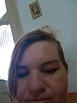 Snapshot of laiscibelle chatting on 09-29-25, 02:44 laiscibelle online show from 09-29-25, 02:44