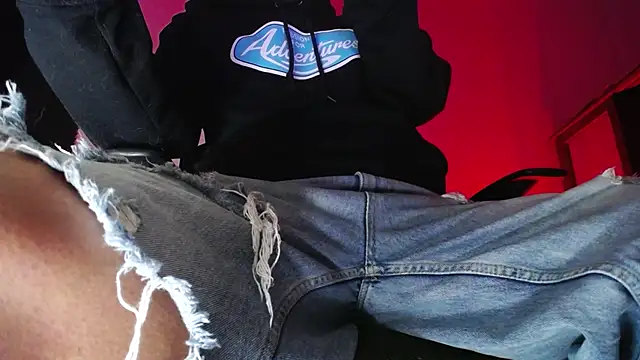 zacwatson  online show from 11-18-25, 02:50