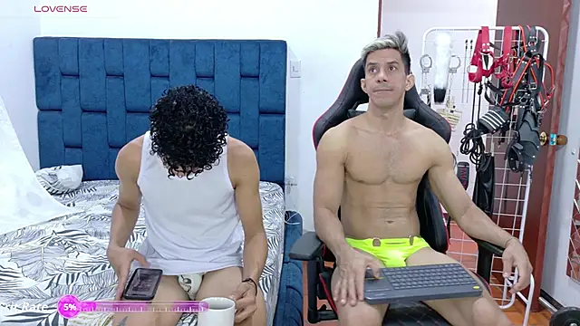 JoseRumbero26 online show from 11-11-25, 12:38