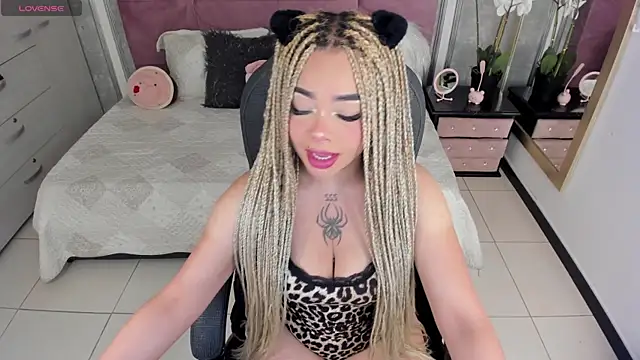 conny  curly online show from 11-23-25, 01:00