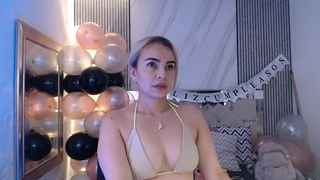 ashley  tylor online show from 04-25-26, 07:44