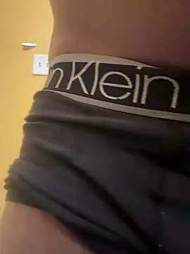 Snapshot of VFuck4U_xxx chatting on 02-14-25, 05:46 VFuck4U xxx online show from 02-14-25, 05:46