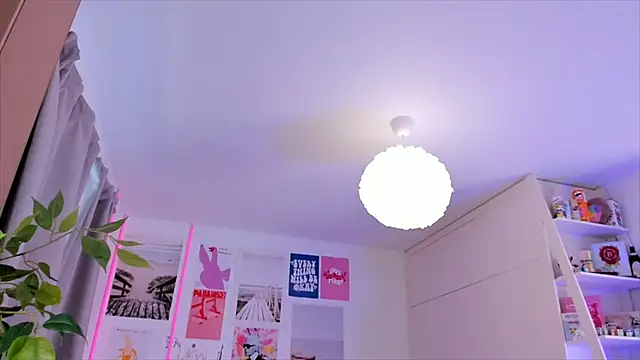 Lily Young online show from 02-15-26, 07:51