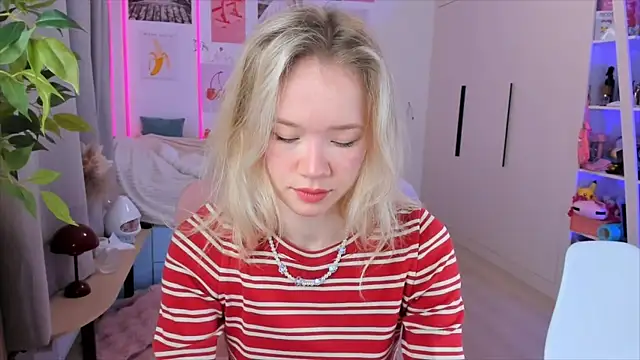 Lily Young online show from 02-23-26, 04:54