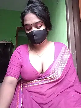 Snapshot of Kotha_-Moni chatting on 12-17-24, 10:55 Kotha -Moni online show from 12-17-24, 10:55