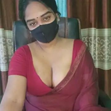 Snapshot of Kotha_-Moni chatting on 11-14-25, 01:15 Kotha -Moni online show from 11-14-25, 01:15