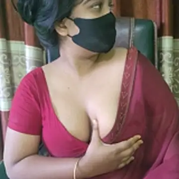 Snapshot of Kotha_-Moni chatting on 11-16-25, 01:22 Kotha -Moni online show from 11-16-25, 01:22