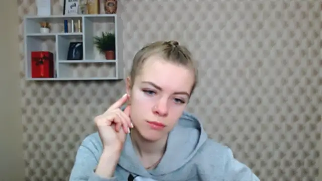 AliceFlirtt  online show from 11-19-25, 08:47