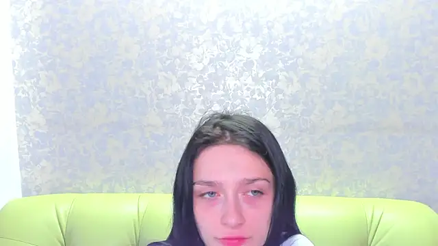 Snapshot of Vanessa_Florence chatting on 05-10-26, 01:22 Vanessa Florence online show from 05-10-26, 01:22