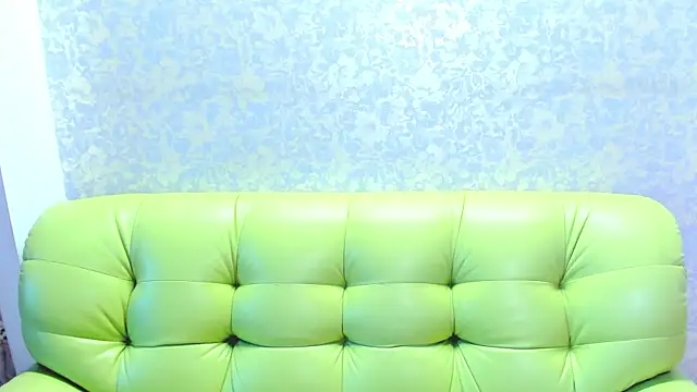 Snapshot of Vanessa_Florence chatting on 06-06-26, 01:32 Vanessa Florence online show from 06-06-26, 01:32