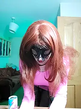 Snapshot of irishtommy1986 chatting on 12-15-25, 09:41 irishtommy1986 online show from 12-15-25, 09:41