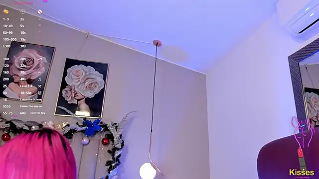 Emma Thompsson online show from 12-20-24, 02:41