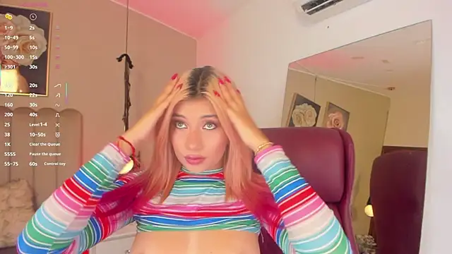 Emma Thompsson online show from 10-31-25, 01:50