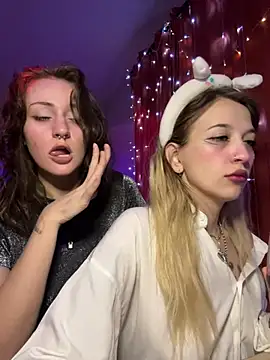 Snapshot of Dooubletroublee chatting on 01-26-25, 10:46 Dooubletroublee online show from 01-26-25, 10:46