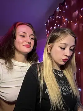 Snapshot of Dooubletroublee chatting on 01-28-25, 03:47 Dooubletroublee online show from 01-28-25, 03:47