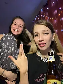 Snapshot of Dooubletroublee chatting on 02-03-25, 01:30 Dooubletroublee online show from 02-03-25, 01:30