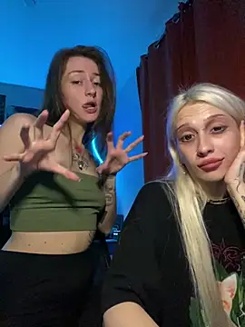 Snapshot of Dooubletroublee chatting on 09-11-25, 12:22 Dooubletroublee online show from 09-11-25, 12:22