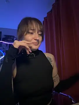 Snapshot of Dooubletroublee chatting on 10-26-25, 07:42 Dooubletroublee online show from 10-26-25, 07:42