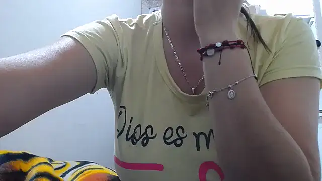 Luna girlhot  online show from 04-07-26, 02:28