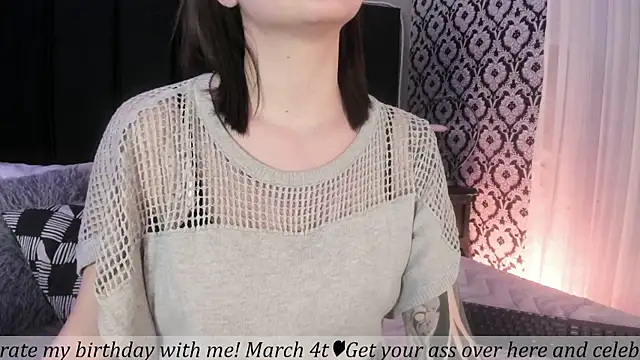 Snapshot of Adeelinee chatting on 03-04-26, 08:59 Adeelinee online show from 03-04-26, 08:59