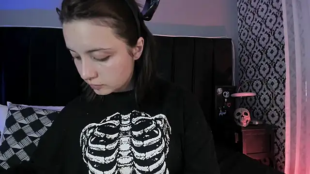 Snapshot of Adeelinee chatting on 03-31-26, 07:36 Adeelinee online show from 03-31-26, 07:36