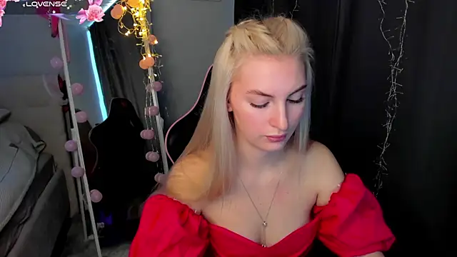 Kimmy powell online show from 03-25-26, 02:50