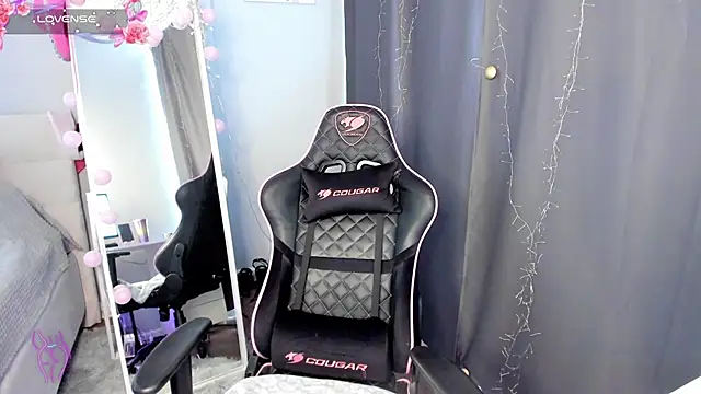 Kimmy powell online show from 04-21-26, 04:08