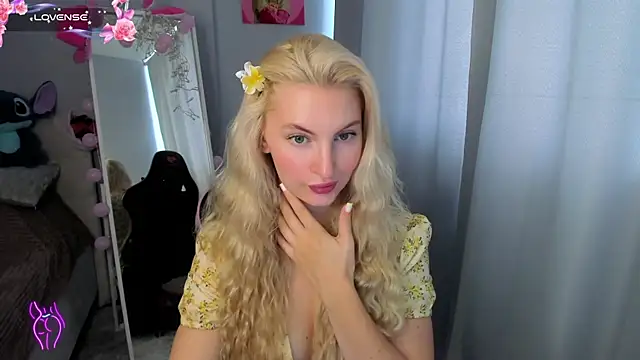 Snapshot of Kimmy_powell chatting on 07-29-26, 03:15 Kimmy powell online show from 07-29-26, 03:15