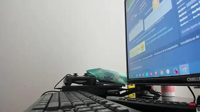 samantha  wilson online show from 12-22-25, 03:09