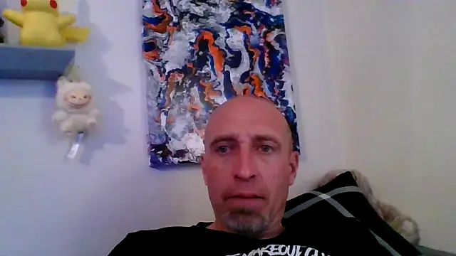 El Gizmo online show from 04-24-26, 01:52