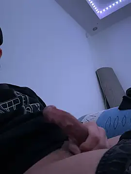 Snapshot of Furko_33 chatting on 02-23-25, 02:40 Furko 33 online show from 02-23-25, 02:40