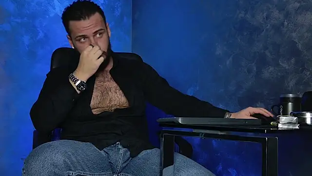 juliusmasters online show from 12-17-25, 08:48