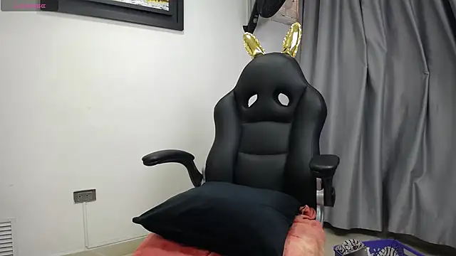 Snapshot of dayadubey_ chatting on 03-18-25, 01:20 dayadubey online show from 03-18-25, 01:20