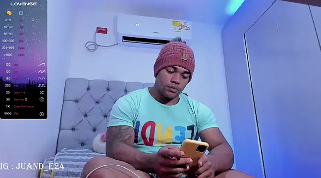 Snapshot of juande_24 chatting on 03-15-25, 04:46 juande 24 online show from 03-15-25, 04:46