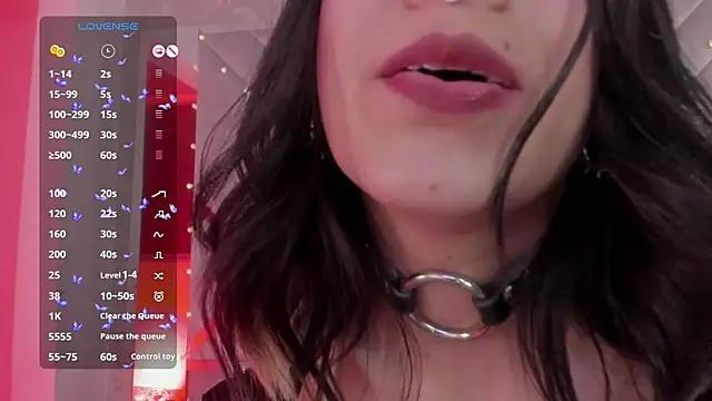 Snapshot of Sara_Foxx1 chatting on 01-12-25, 05:56 Sara Foxx1 online show from 01-12-25, 05:56