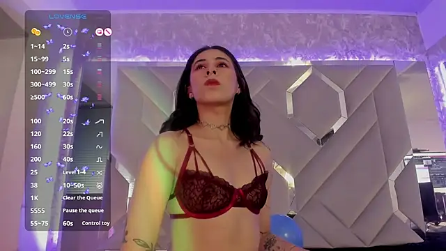 Snapshot of Sara_Foxx1 chatting on 02-03-25, 04:14 Sara Foxx1 online show from 02-03-25, 04:14