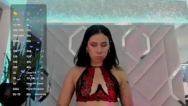 Snapshot of Sara_Foxx1 chatting on 02-28-25, 12:43 Sara Foxx1 online show from 02-28-25, 12:43