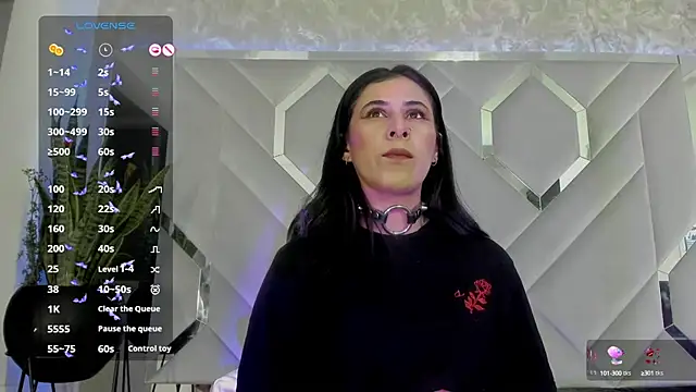 Snapshot of Sara_Foxx1 chatting on 02-28-25, 11:12 Sara Foxx1 online show from 02-28-25, 11:12