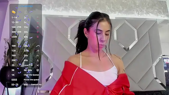 Snapshot of Sara_Foxx1 chatting on 03-14-25, 09:21 Sara Foxx1 online show from 03-14-25, 09:21