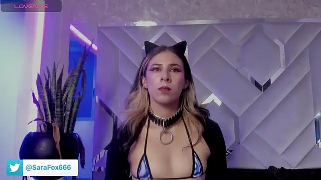 Snapshot of Sara_Foxx1 chatting on 10-14-25, 10:21 Sara Foxx1 online show from 10-14-25, 10:21