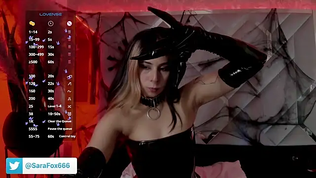 Snapshot of Sara_Foxx1 chatting on 10-29-25, 10:44 Sara Foxx1 online show from 10-29-25, 10:44