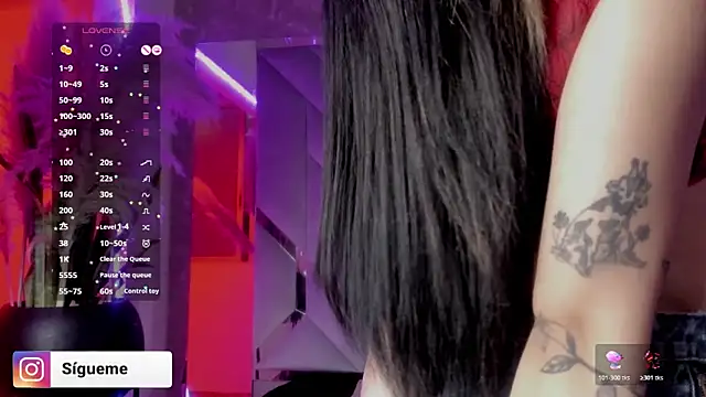 Snapshot of Sara_Foxx1 chatting on 12-03-25, 09:13 Sara Foxx1 online show from 12-03-25, 09:13