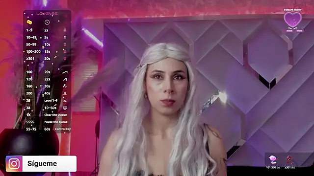 Snapshot of Sara_Foxx1 chatting on 12-15-25, 09:30 Sara Foxx1 online show from 12-15-25, 09:30