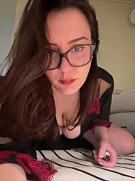 Its Jade online show from 03-26-26, 03:50