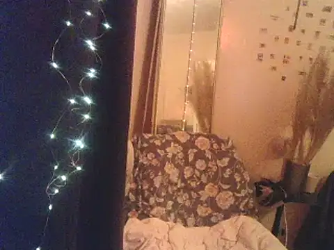 Snapshot of DaddyQuimHot chatting on 02-06-25, 03:59 DaddyQuimHot online show from 02-06-25, 03:59