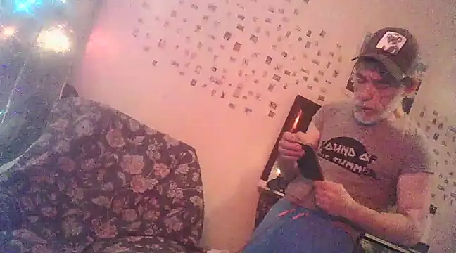 Snapshot of DaddyQuimHot chatting on 03-05-25, 07:27 DaddyQuimHot online show from 03-05-25, 07:27