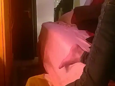 Snapshot of DaddyQuimHot chatting on 09-26-25, 01:53 DaddyQuimHot online show from 09-26-25, 01:53